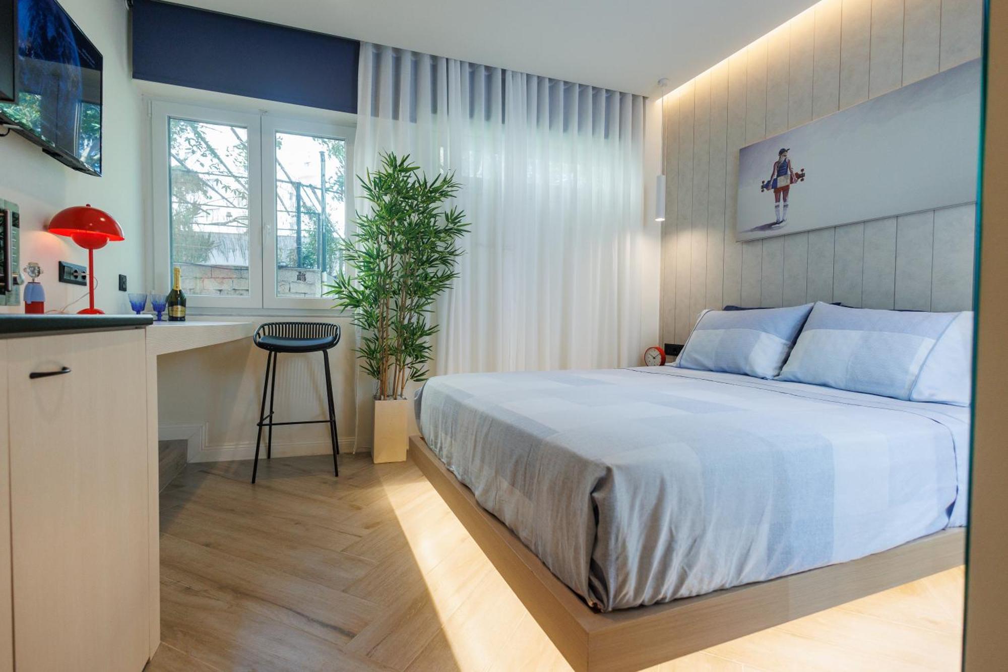 Triple A @ Trendy Psiri - Art & Nightlife Aparthotel เอเธนส์ ภายนอก รูปภาพ